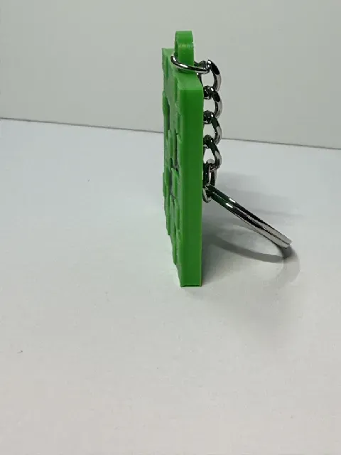 Minecraft-Inspired Creeper Keychain — Фото 3 из 6