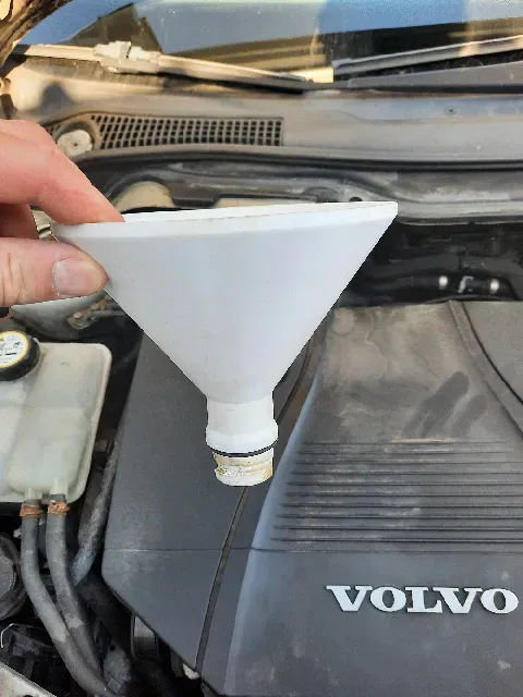 Oil Funnel for Volvo S40+V50 1.8. + Ford Focus duratec HE