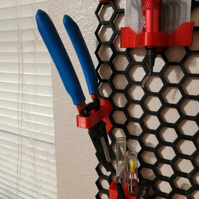 Klein Tools Wire Stripper Mount for Honeycomb Storage Wall — Фото 3 из 3