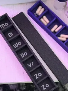 Pill box weekly (parametric)