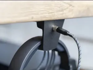 Headphone holder with headphone output (for 6.3 mm jack)