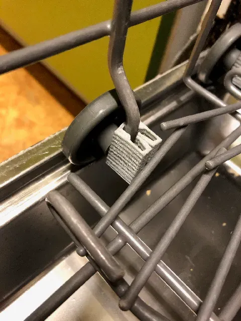 Náhradní držák pro spodní košík do myčky AEG FAVORIT, ZANUSSI, ELECTROLUX — Фото 4 из 4