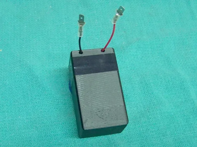 6V 2AH Lead Acid Battery Case Size to Dual 18650 Batteries