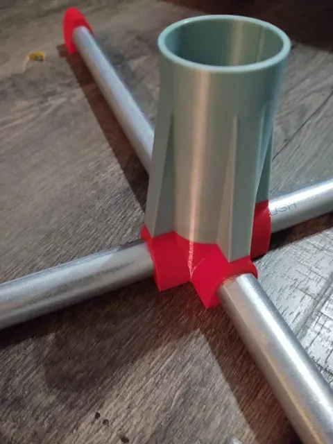 tree stand for half inch pipe/conduit - 18mm or 0.7" diameter
