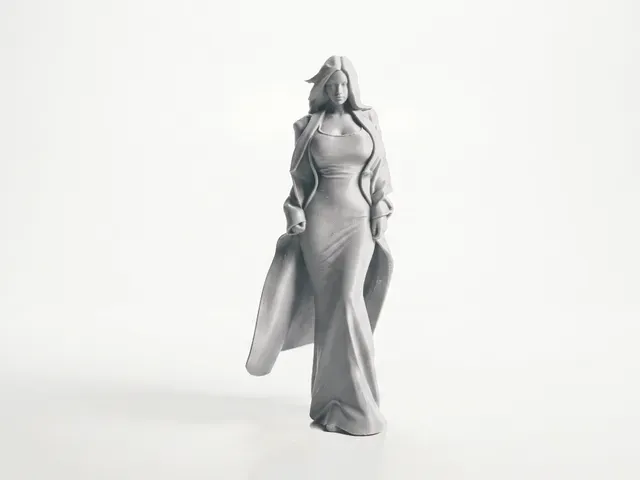 Elegant Lady Figurine Female Figure 3D Printable — Фото 3 из 5