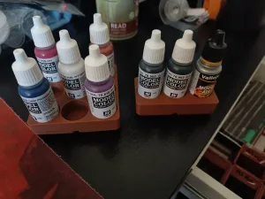 Gridfinity Vallejo 17ml bottle holders
