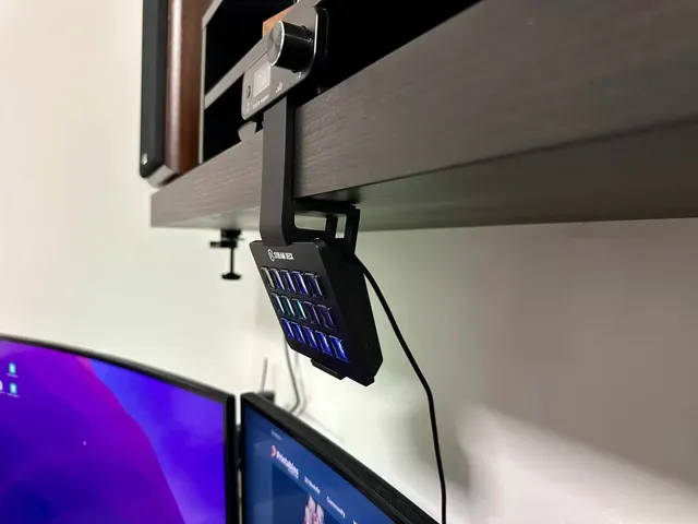 Elgato StreamDeck Mk2 IKEA shelf mount