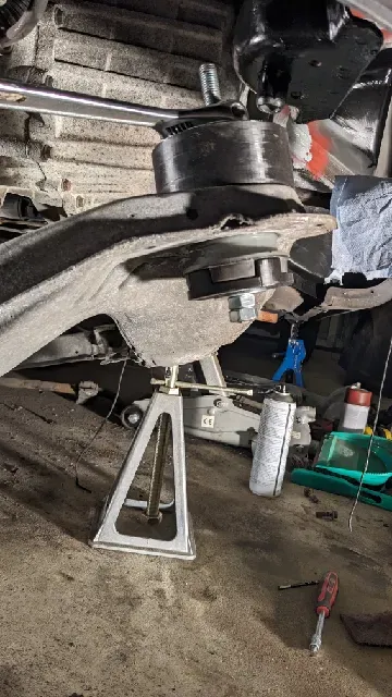 Volvo P80/P2 Subframe Bushing Tool — Image 5 of 7