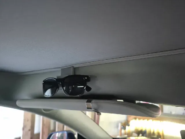 Tesla Model Y/3 Sunshade Clip with Sunglass Holder — Image 4 of 8