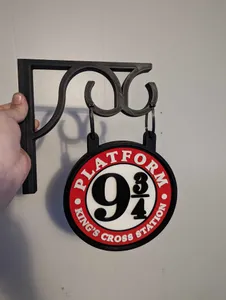 Platform 9 3/4 Hanging Sign