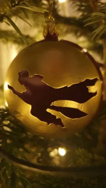 Harry Potter Christmas Ornaments: Quidditch and Dragon — Фото 2 из 3