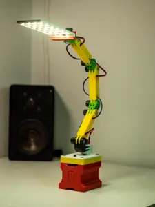 Articulated Portable Desk Lamp 18650 V2