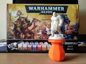 Miniature holder for painting (with variable platforms)