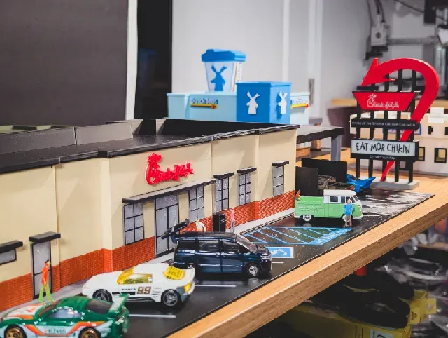 Chick-fil-A Model Set - 1:64 Scale Diorama — Фото 14 из 16