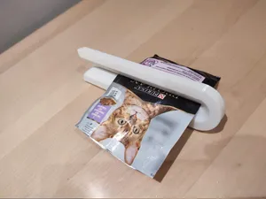 Cat Pouch Food Squeezer