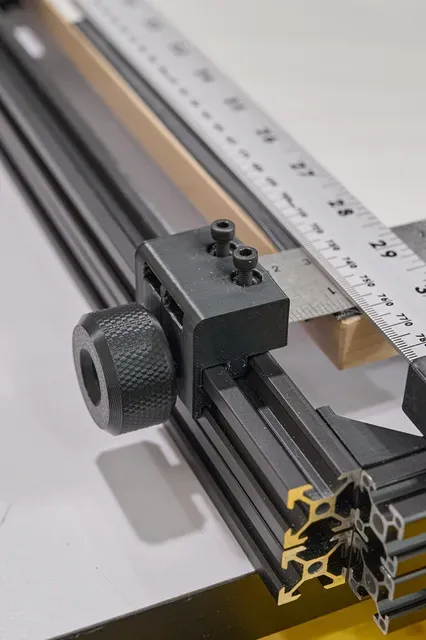 4-Blade Darkroom Easel System — Image 3 of 6
