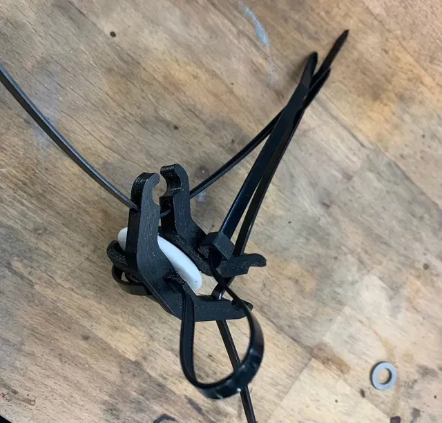 AIRTAG BIKE SADDLE MOUNT — Фото 6 из 8