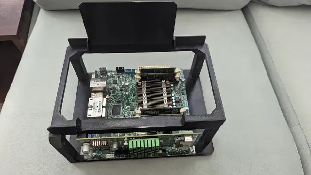 Ultra-Short Depth 4U(ish) ITX NAS Shelf