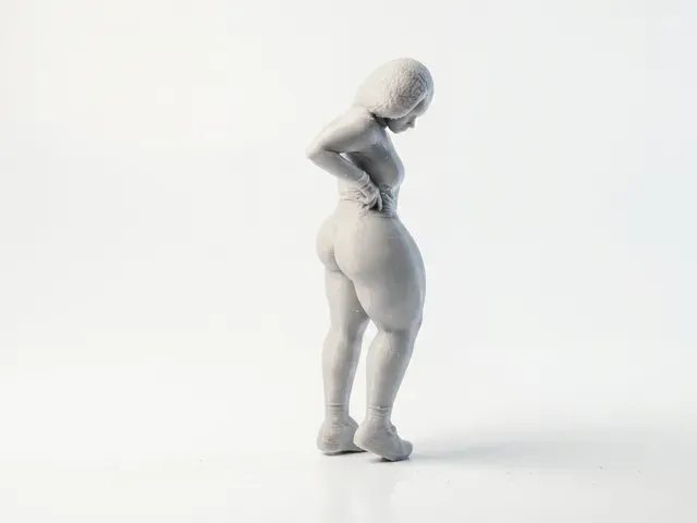 Curvy Woman Figurine Female Statue 3D Printable — Image 4 of 5