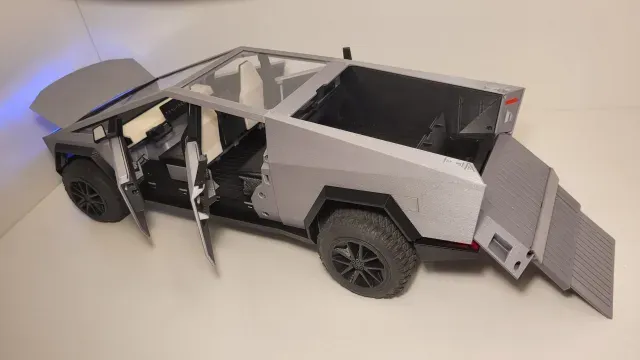Tesla Cybertruck RC — Фото 10 из 12