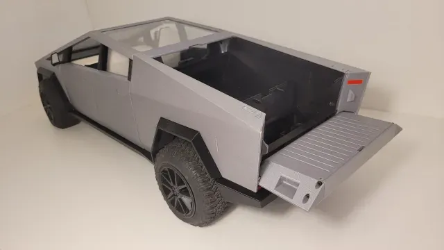 Tesla Cybertruck RC — Фото 9 из 12