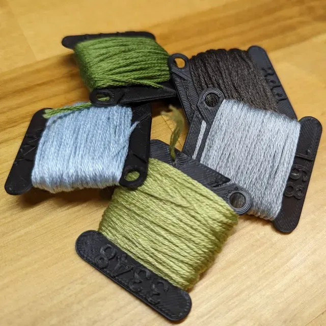 Floss Bobbins with DMC Color Labels — Фото 2 из 3