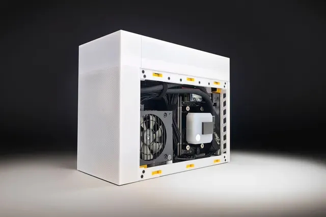 Watercooled PC Case - MODCASE 3D 13.3L ITX — Фото 4 из 11