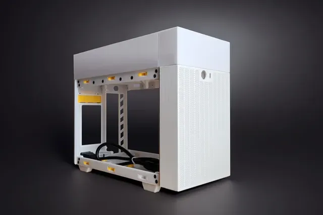 Watercooled PC Case - MODCASE 3D 13.3L ITX — Фото 3 из 11