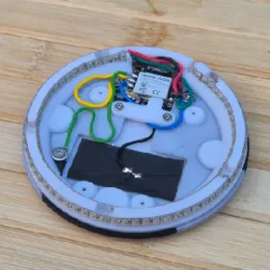 DiscIY - ESP32 driven & USB-C powered disc sized led lamp by Nerdiy.de