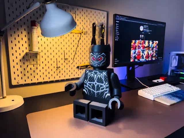 FREE Black Panther Modular Figure — Image 8 of 10
