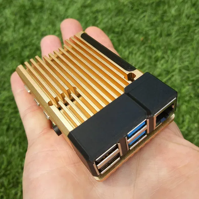 Raspberry Pi 4 ( & Pi 3) Aluminium Heatsink Case - Upgrade Covers — Image 9 of 9