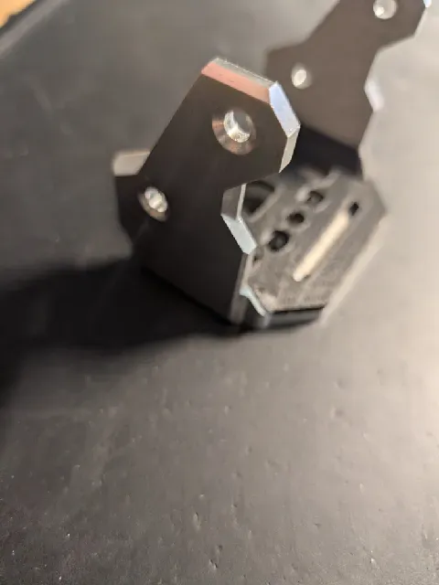 Top Plate for Bondtech LGX Pro on RatRig V Core 4 CNC Toolhead — Фото 4 из 10