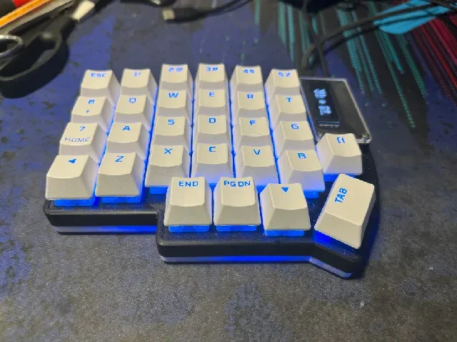 Aurora Lily58 MX Style switch case — Image 6 of 7
