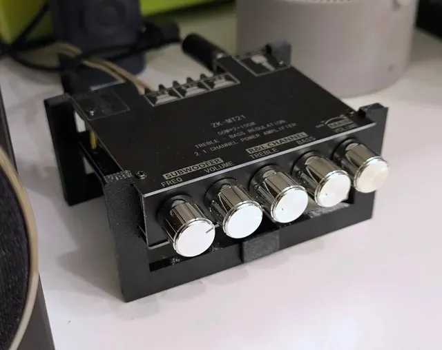 Simple feet for the ZK-MT21 amplifier