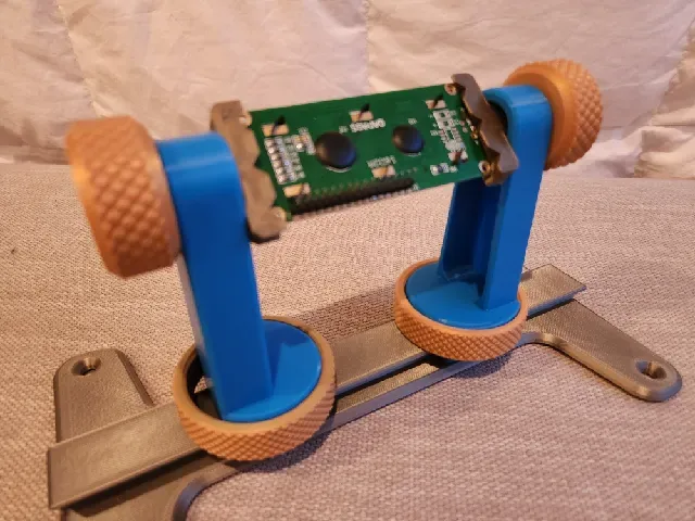 Adjustable PCB Holder Tool — Фото 4 из 5