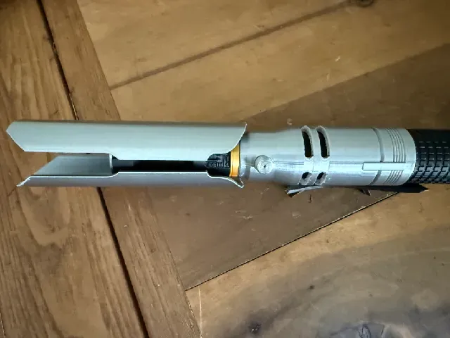 Cal Kestis/Jaro Tapal Lightsaber — Фото 3 из 11