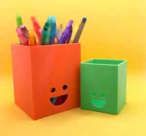 Smile pen pot (pen holder)