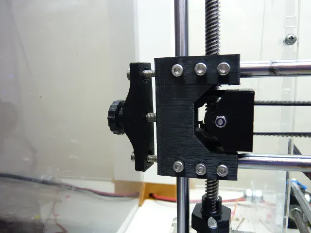 X/Y/Z upgrade kit for acrylic Prusa i3 clones (based on TR8 leadscrews) - No more zip ties!