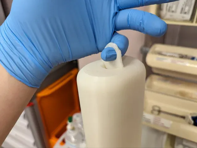 Intravenous Infusion bottle prop for healthcare simulation — Фото 3 из 4