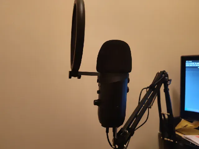 Blue Yeti Microphone Pop Filter Clip Stand