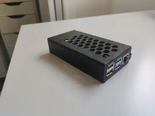 Raspberry Pi 4 case with 2020 extrusion mount and integrated LM2596 — Image 2 of 6