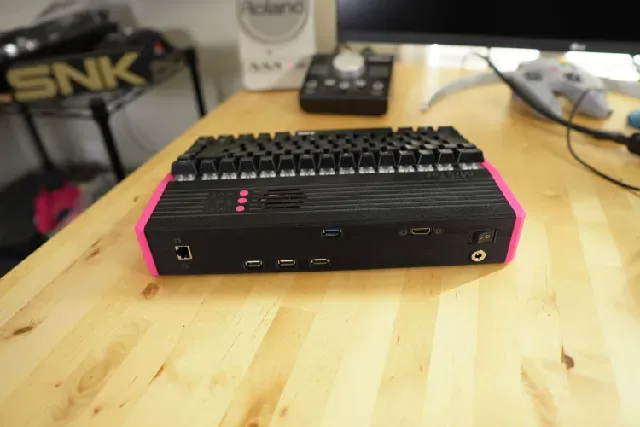 MiSTer FPGA Keyboard Computer Case — Фото 2 из 9