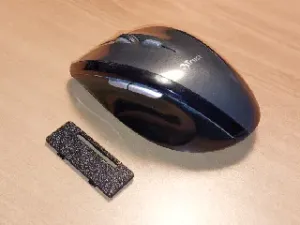 Battery cover/lid for the Trust MI-8700Rp bluetooth mouse