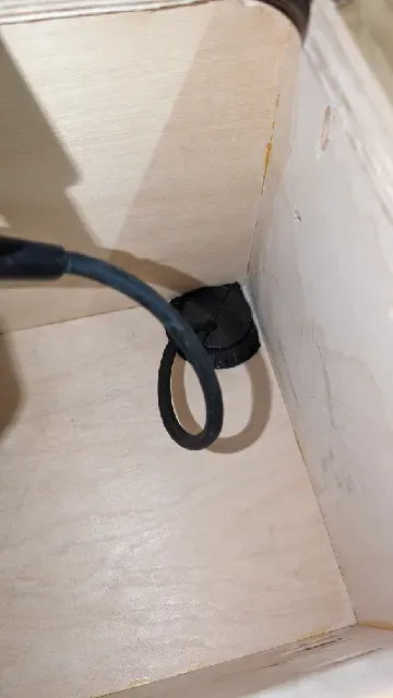 "Airtight" Screw-on Plug for 2-in Electrical Plug Hole