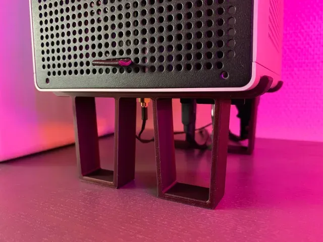 Louqe Ghost S1 Vertical Stand — Image 3 of 8