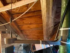 1090MHz or WiFi antenna holder