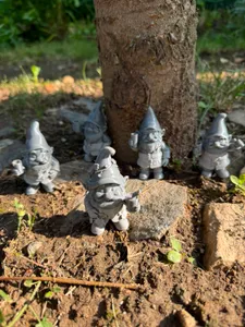 Garden dwarves and gnomes got drunk