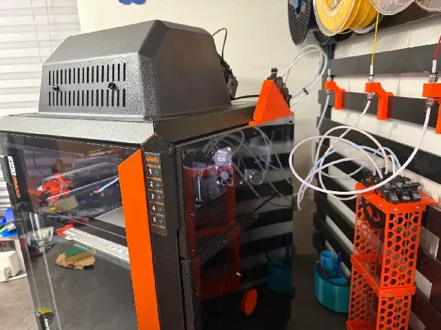 Prusa Core One with side doors, MMU3 buffers and integrated filament routing — Фото 12 из 16