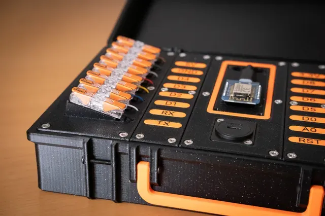 Futuristic ESP8266 development case with Wagos — Фото 6 из 8