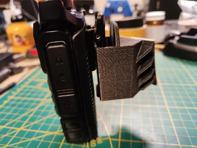 Quansheng UV K5 / K6/ K8/ Plus car mount angled — Image 2 of 6